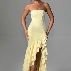 Elegant Strapless Yellow Ruffle Gown
